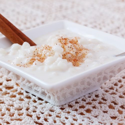 Receita Fácil de Canjica Nordestina Cremosa com Leite de Coco e Amendoim