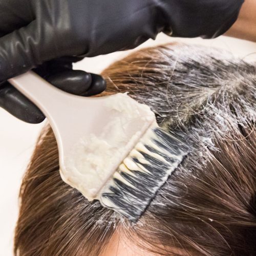 Como Remover Tinta de Cabelo da Pele de Maneira Eficaz